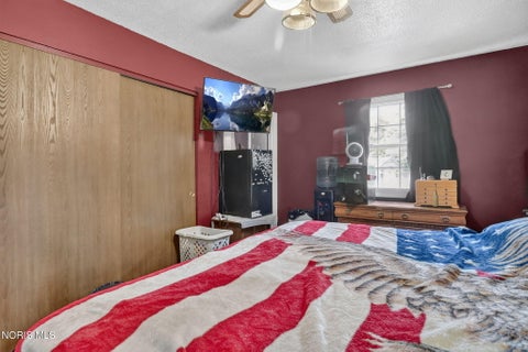 Tiny photo for 4837 Whiteford Road, Toledo, OH 43623 (MLS # 10013317)