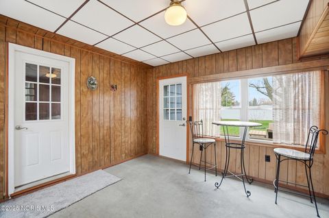 Tiny photo for 904 Morse Street, Findlay, OH 45840 (MLS # 10001780)