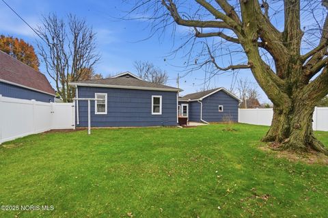 Tiny photo for 904 Morse Street, Findlay, OH 45840 (MLS # 10001780)