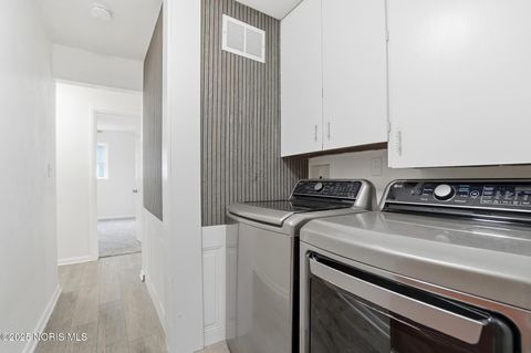 Tiny photo for 904 Morse Street, Findlay, OH 45840 (MLS # 10001780)