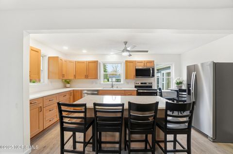 Tiny photo for 904 Morse Street, Findlay, OH 45840 (MLS # 10001780)