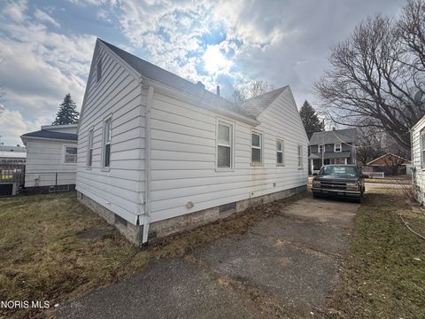 Tiny photo for 616 Waverly Avenue, Toledo, OH 43607 (MLS # 10005299)