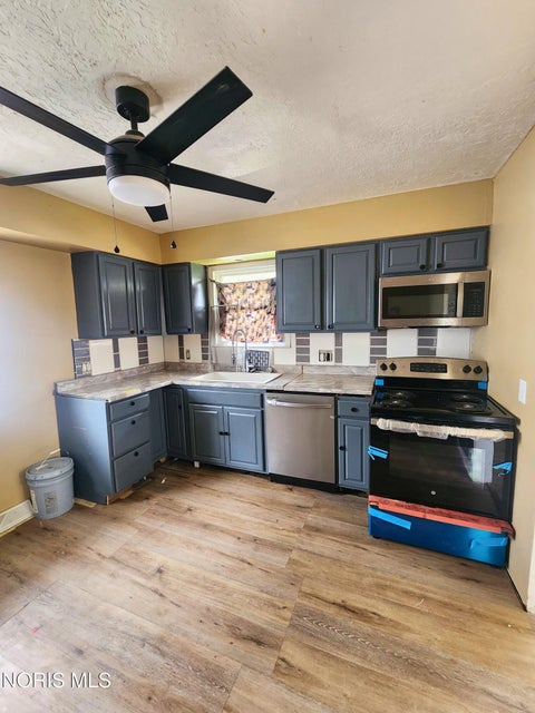 Tiny photo for 557 Whitlock Avenue, Toledo, OH 43605 (MLS # 10012035)