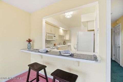 Tiny photo for 2317 Rockspring Road # 104, Toledo, OH 43614 (MLS # 10001624)