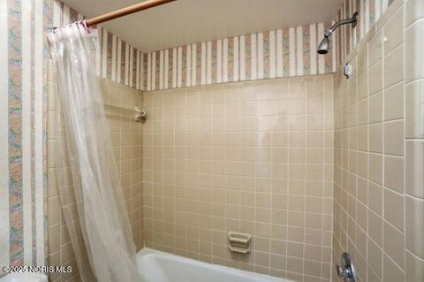 Tiny photo for 2317 Rockspring Road # 104, Toledo, OH 43614 (MLS # 10001624)