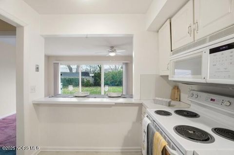 Tiny photo for 2317 Rockspring Road # 104, Toledo, OH 43614 (MLS # 10001624)