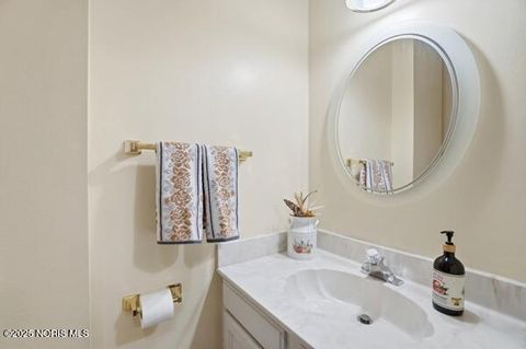 Tiny photo for 2317 Rockspring Road # 104, Toledo, OH 43614 (MLS # 10001624)