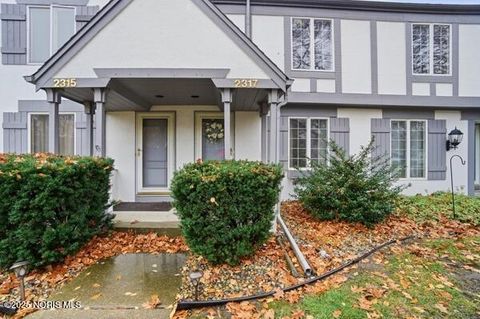 Tiny photo for 2317 Rockspring Road # 104, Toledo, OH 43614 (MLS # 10001624)