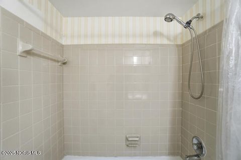 Tiny photo for 2317 Rockspring Road # 104, Toledo, OH 43614 (MLS # 10001624)