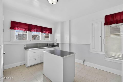 Tiny photo for 2048 Joffre Avenue, Toledo, OH 43607 (MLS # 10005246)