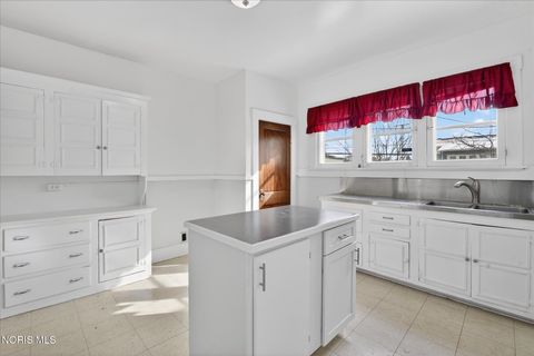 Tiny photo for 2048 Joffre Avenue, Toledo, OH 43607 (MLS # 10005246)