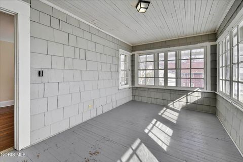 Tiny photo for 2048 Joffre Avenue, Toledo, OH 43607 (MLS # 10005246)