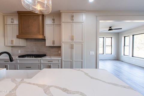 Tiny photo for 9420 Kimball Crk, Sylvania, OH 43560 (MLS # 10005099)