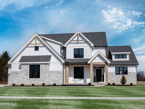 Photo of 9420 Kimball Crk, Sylvania, OH 43560 (MLS # 10005099)