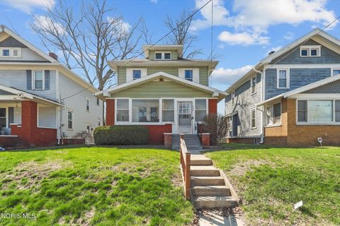 Photo of 256 Decatur Street, Toledo, OH 43609 (MLS # 10006144)
