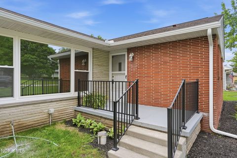 Tiny photo for 1385 Flechtner Road, Fostoria, OH 44830 (MLS # 10007788)