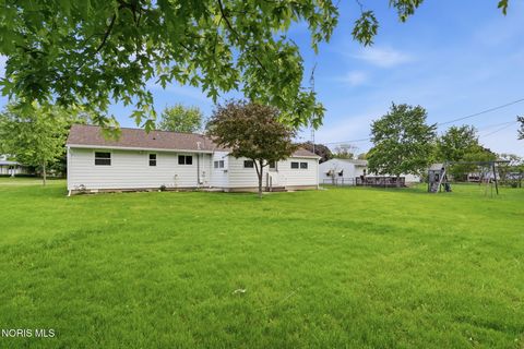 Tiny photo for 1385 Flechtner Road, Fostoria, OH 44830 (MLS # 10007788)