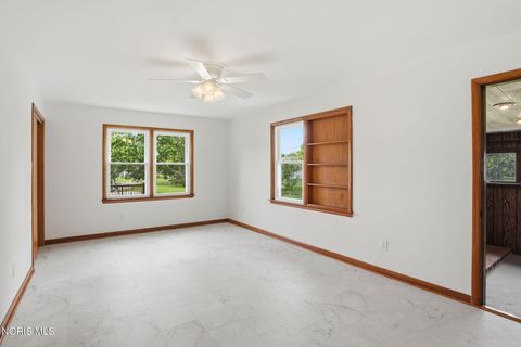 Tiny photo for 1385 Flechtner Road, Fostoria, OH 44830 (MLS # 10007788)