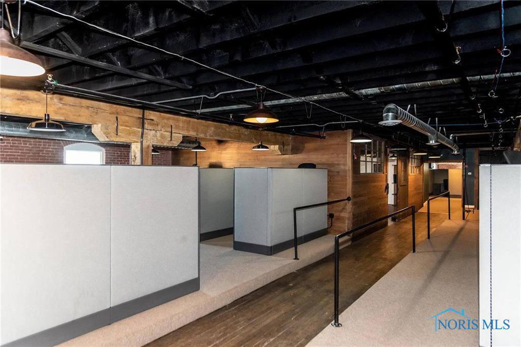 Findlay, Ohio 45840, United States, ,Residential,Active,60201