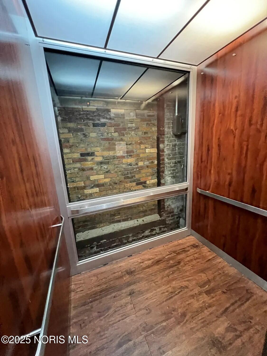 Findlay, Ohio 45840, United States, ,Residential,Active,60201