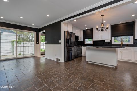 Tiny photo for 528 Elm Street, Perrysburg, OH 43551 (MLS # 10007383)
