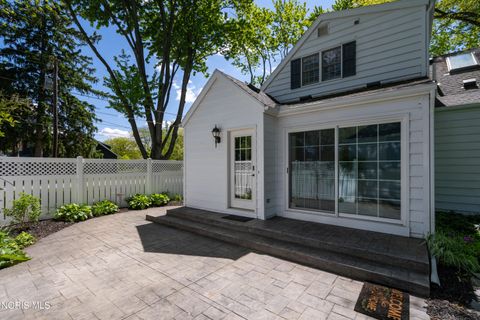 Tiny photo for 528 Elm Street, Perrysburg, OH 43551 (MLS # 10007383)