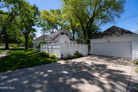 Tiny photo for 528 Elm Street, Perrysburg, OH 43551 (MLS # 10007383)