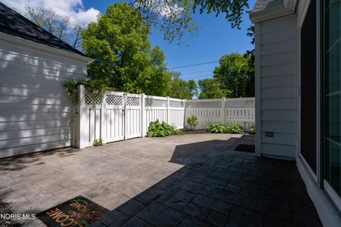 Tiny photo for 528 Elm Street, Perrysburg, OH 43551 (MLS # 10007383)