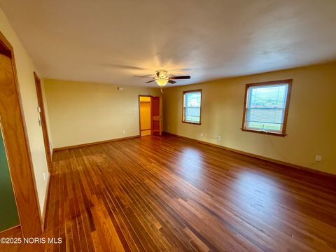 Tiny photo for 22979 State Route 12, Fostoria, OH 44830 (MLS # 10000890)