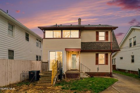 Tiny photo for 4407 N Lockwood Avenue, Toledo, OH 43612 (MLS # 10005628)