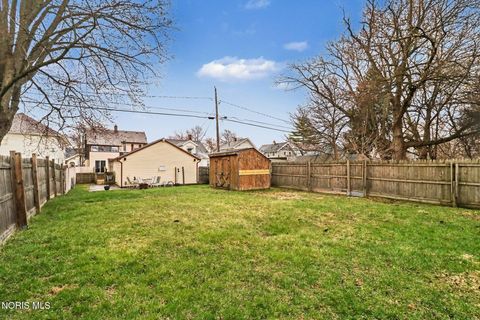 Tiny photo for 4407 N Lockwood Avenue, Toledo, OH 43612 (MLS # 10005628)