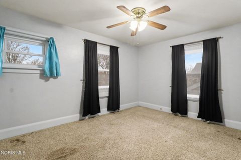 Tiny photo for 4407 N Lockwood Avenue, Toledo, OH 43612 (MLS # 10005628)