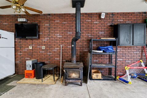 Tiny photo for 4407 N Lockwood Avenue, Toledo, OH 43612 (MLS # 10005628)