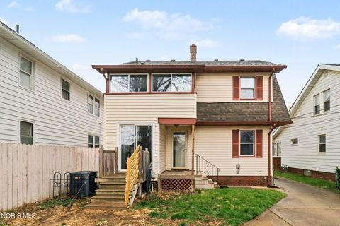 Tiny photo for 4407 N Lockwood Avenue, Toledo, OH 43612 (MLS # 10005628)