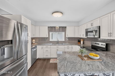 Tiny photo for 115 Bond Street, Pemberville, OH 43450 (MLS # 10010218)