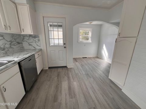 Tiny photo for 1511 Upton Avenue, Toledo, OH 43607 (MLS # 10004813)