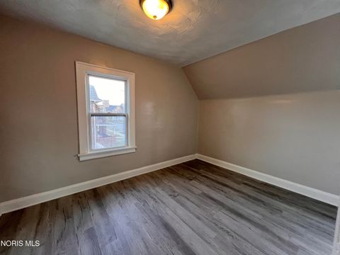 Tiny photo for 1511 Upton Avenue, Toledo, OH 43607 (MLS # 10004813)