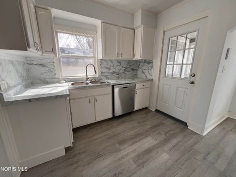 Tiny photo for 1511 Upton Avenue, Toledo, OH 43607 (MLS # 10004813)