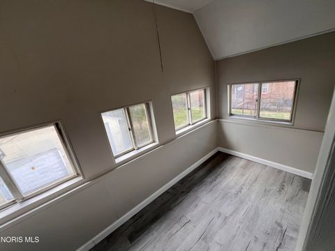 Tiny photo for 1511 Upton Avenue, Toledo, OH 43607 (MLS # 10004813)