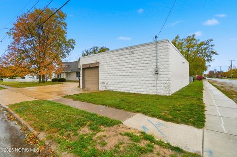 Tiny photo for 5053 Bennett Road, Toledo, OH 43612 (MLS # 10000862)