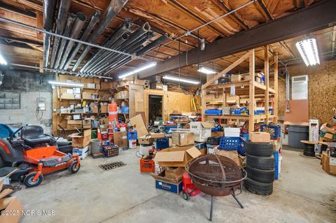 Tiny photo for 5053 Bennett Road, Toledo, OH 43612 (MLS # 10000862)