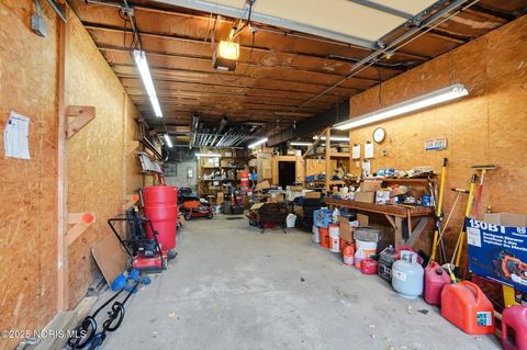 Tiny photo for 5053 Bennett Road, Toledo, OH 43612 (MLS # 10000862)