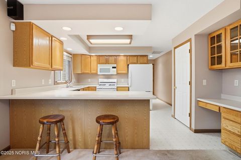 Tiny photo for 5053 Bennett Road, Toledo, OH 43612 (MLS # 10000862)