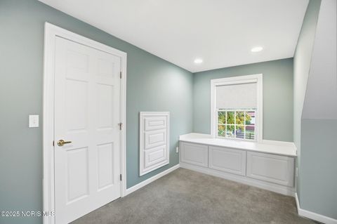 Tiny photo for 5053 Bennett Road, Toledo, OH 43612 (MLS # 10000862)