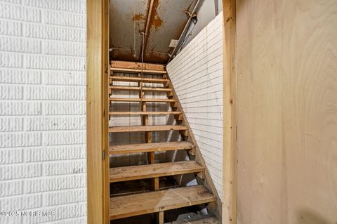 Tiny photo for 5053 Bennett Road, Toledo, OH 43612 (MLS # 10000862)