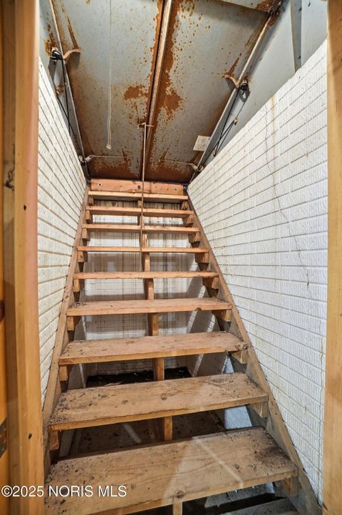 Tiny photo for 5053 Bennett Road, Toledo, OH 43612 (MLS # 10000862)