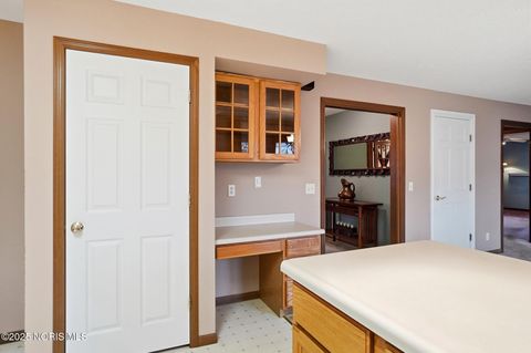 Tiny photo for 5053 Bennett Road, Toledo, OH 43612 (MLS # 10000862)