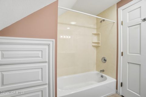 Tiny photo for 5053 Bennett Road, Toledo, OH 43612 (MLS # 10000862)