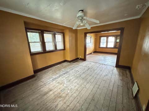 Tiny photo for 544 E Hudson Street, Toledo, OH 43608 (MLS # 10011230)