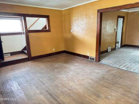 Tiny photo for 544 E Hudson Street, Toledo, OH 43608 (MLS # 10011230)